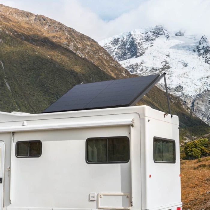 EcoFlow 400W starres Solar Panel auf Camper mit Aufstellvorrichtung